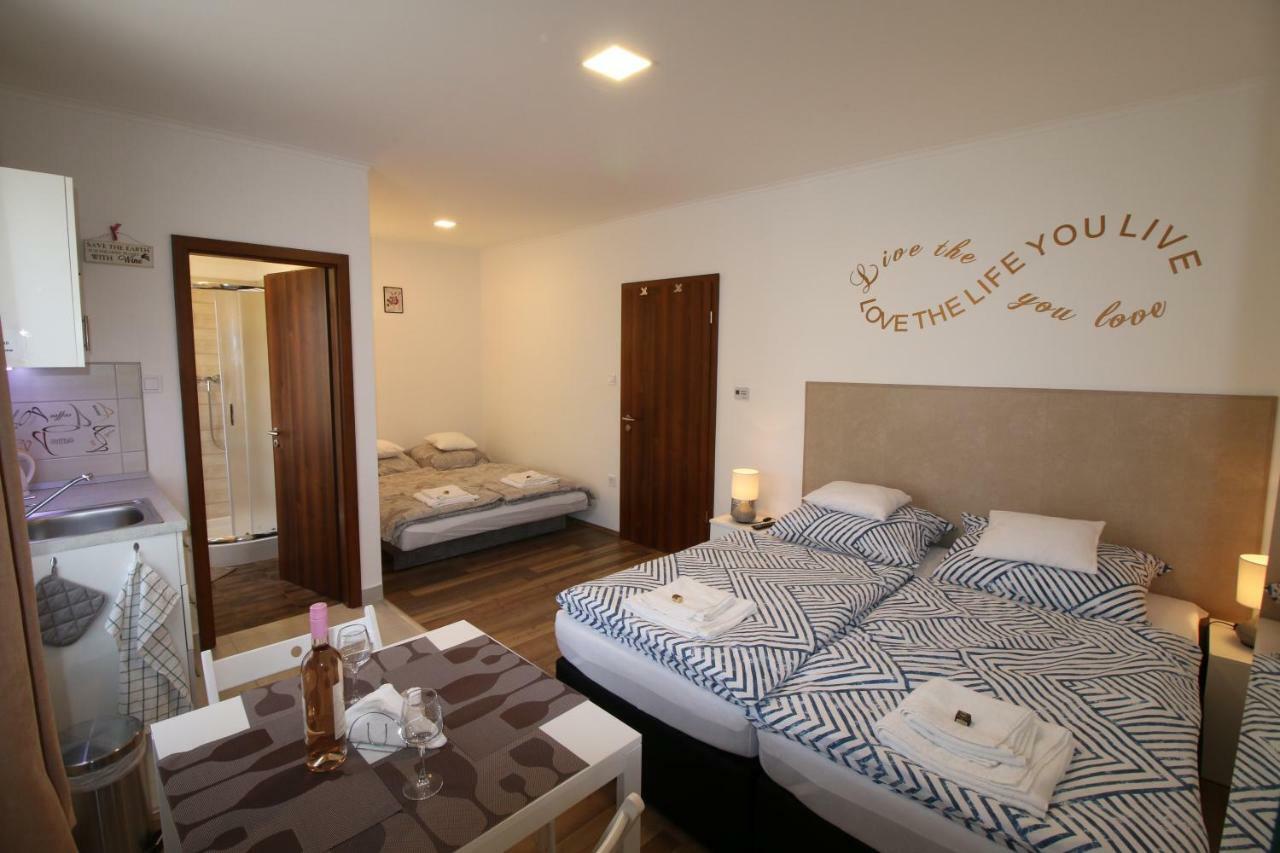 Szent Ivan Apartman Егер Екстериор снимка