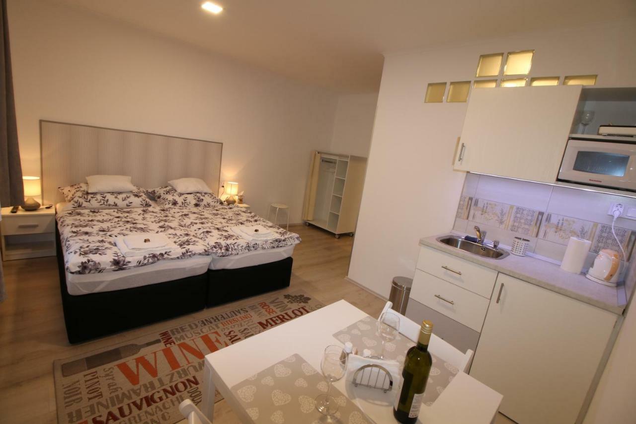 Szent Ivan Apartman Егер Екстериор снимка