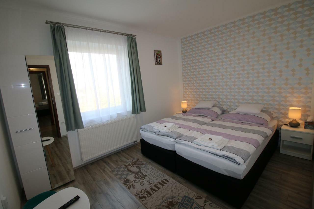 Szent Ivan Apartman Егер Екстериор снимка