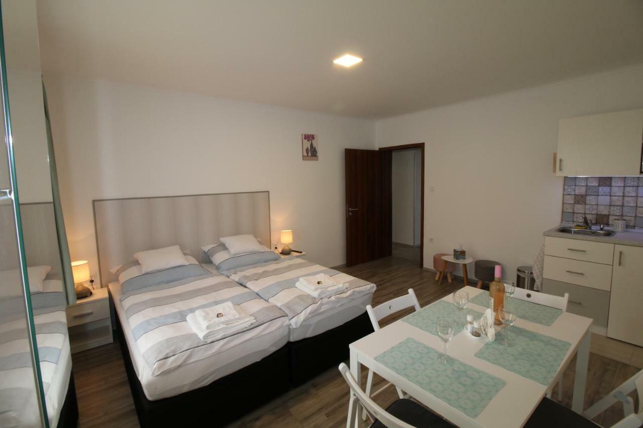 Szent Ivan Apartman Егер Екстериор снимка